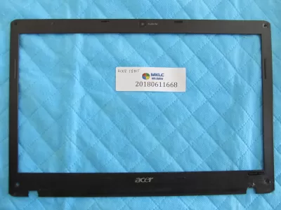 Acer 5810t ekran ön çerçeve lcd bezel (1 vida yeri bozuk) orjinal ürün