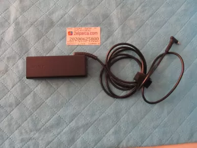 Sony orjinal tap11 adaptör vgp-ac19v74 o1:19.5volt 2amper o2:5volt 1amper