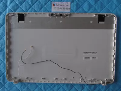 Toshiba c855 arka kapak lcd back cover (3 vida yeri tamirli)