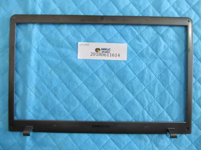 Samsung np350v ekran ön çerçeve lcd bezel (hasarli)
