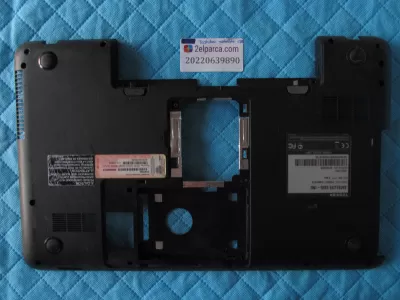 Toshiba c855 alt kasa (2 vida deliği eksik)